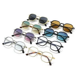 Collection de lunettes de soleil carrées en métal avec diverses couleurs de verres mode