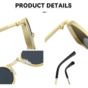 Vues détaillées de lunettes de soleil carrées vintage avec monture en métal doré texturé