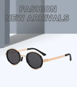 Occhiali da sole polarizzati rotondi da uomo con montatura dorata in stile steampunk chic