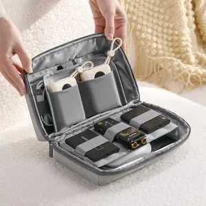 Borsa organizer elettronica da viaggio portatile in poliestere riciclato per cavi e gadget
