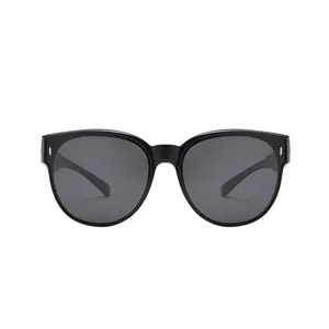 Occhiali da sole polarizzati oversize da donna con montatura nera eleganti per la guida