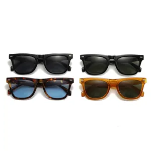 Set de 4 gafas de sol retro con protección UV y detalles clásicos de tachuelas