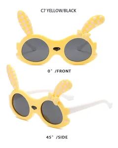 Gelbe Kinder Sonnenbrille mit Hasenohren und weichem Silikonrahmen, Vorder- und Seitenansicht