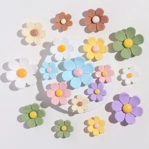 Colorful Resin 6-Petal Flower DIY Accessories For Hair Clip Fridge Magnet Decoration Daisy Shape Mini Charms For Jewelry Making