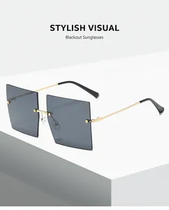 Vue de profil détaillée des lunettes de soleil carrées sans monture à branches dorées