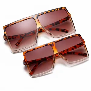 Modische übergroße quadratische Sonnenbrille in Schildpattoptik für Mutter und Tochter