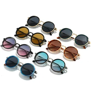Collectie retro ronde zonnebrillen in verschillende kleuren met hoogwaardige metalen monturen