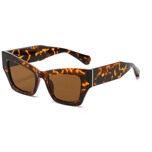 Lunettes de soleil œil de chat à motif écaille de tortue et verres marron pour femmes
