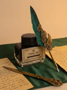 Vintage steampunk σετ πένας με φτερό, μαύρο μελάνι και μπρούντζινο ανοιχτήρι επιστολών