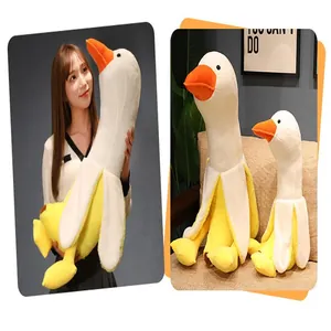 Creative banana goose plush toy detail showing different sizes and model comparison.