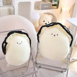 Adorables coussins en peluche douce en forme d'huître pour une décoration intérieure