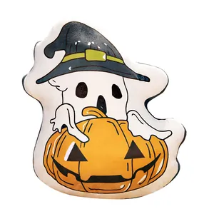 Decoratief zacht cartoon spookje met heksenhoed en pompoen Halloween pluche kussen