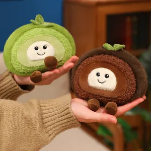Lindos peluches de rollo suizo con caras sonrientes, matcha y chocolate