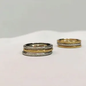 Anello in Acciaio al Titanio Smerigliato Per Uomo Donna Placcato Oro 18K Chic Fascia Minimalista Anelli di Coppia Gioielli di Moda