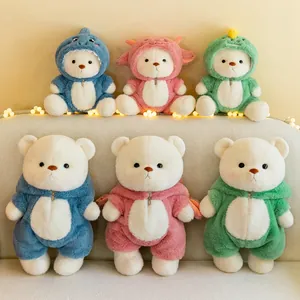 Süße Plüsch-Teddybären in bunten Tierkapuzenpullovern in Blau, Rosa und Grün Outfits