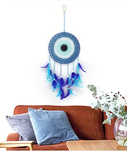 Atrapasueños ojo turco hecho a mano con plumas azules para decoración de pared