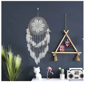 Attrape-Rêve au Crochet Fait à la Main de Style Nordique Avec Plumes Perles en Bois Décoration Murale Boho pour Maison