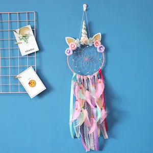 Unicorn dromenvanger wanddecoratie met zilveren hoorn en pastel veren voor kamer