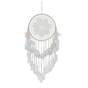 Attrape-rêves blanc nordique avec motif de feuille d'érable au crochet