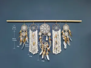 Set de 5 atrapasueños bohemios para pared con dimensiones y pesos detallados por unidad.