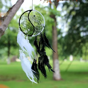 Capteur de Rêves Fait à la Main Style Amérindien Yin Yang Tai-Chi Avec Plume Naturelle Anneau en Fer Décoration Maison Voiture