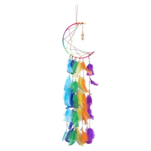 Atrapasueños de luna arcoíris con plumas y estrellas doradas para decorar paredes