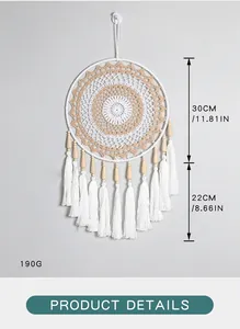 Vista dettagliata dell'acchiappasogni macramè con anello da 30 cm e nappe da 22 cm