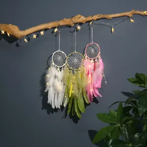 Atrapasueños de Plumas Hecho a Mano Decoración de Pared Con Luz LED Cálida Bohemio Minimalista Blanco Rosa Verde Ornamento de Hogar Regalo