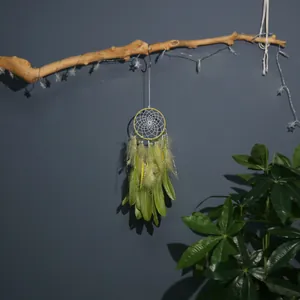 Atrapasueños verde bohemio decoración de pared con plumas para hogar