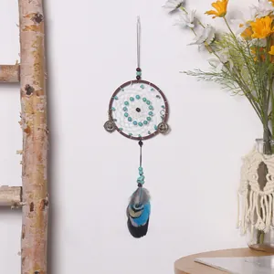 Atrapasueños retro con pluma azul y cuentas turquesas para decoración de coche o hogar