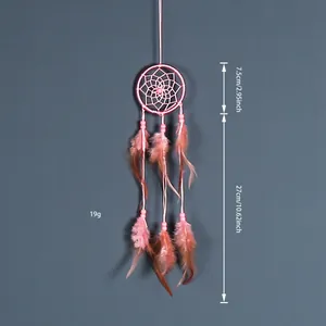Acchiappasogni da parete intrecciato a mano rosa con piume e perline decorative