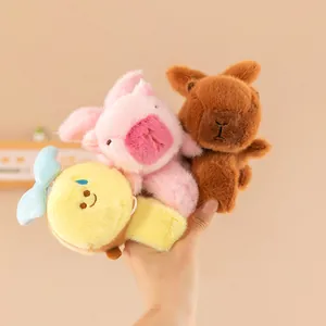 Bracelets à claquer en peluche Capybara mignons avec queue remuante pour cadeau