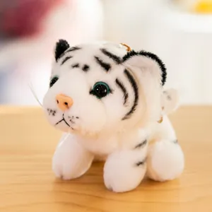 Adorable llavero de peluche de tigre blanco suave con ojos azules grandes y rayas negras
