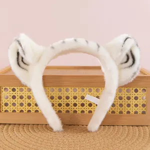 Zachte pluchen sneeuwluipaard oren hoofdband voor dierenthemafeestjes en cosplay