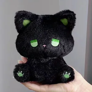 Schattige zwarte pluche kat met groene ogen, zachte knuffelpop als leuk cadeau-idee.