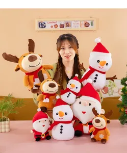 Kollektion niedlicher Weihnachts-Plüschtiere mit Weihnachtsmann, Schneemann und Rentier