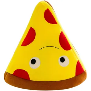 Simpatico peluche a forma di fetta di pizza con espressione buffa e consistenza morbida