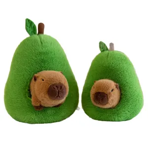 Simpatico peluche capibara che emerge da un avocado verde morbido regalo per bambini