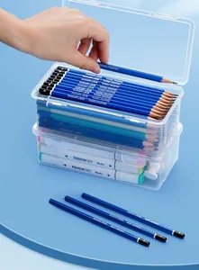 Primo piano di una scatola per matite trasparente di grande capacità per matite blu