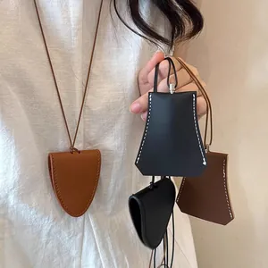 Collana Multifunzionale in Pelle con Clip Magnetica per Occhiali da Sole Pendente Porta Occhiali da Donna Accessorio a Catena Decorativa