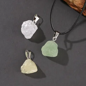 Natuurlijke gemengde kleur ruwe kristallen hangers met metalen haken voor sieraden