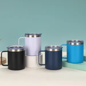 Detailansicht bunter 12oz Edelstahl-Kaffeebecher mit Griffen und klaren Deckeln