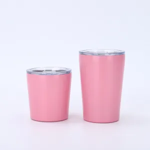 Set aus rosafarbenen Edelstahl-Isolierbechern in 8 oz und 12 oz mit Klarsichtdeckeln
