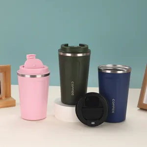 Detailansicht der 304 Edelstahl Kaffeebecher in den Farben Rosa, Dunkelgrün und Blau