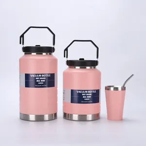 Set di bottiglie sottovuoto in acciaio rosa in due misure con tazza coordinata