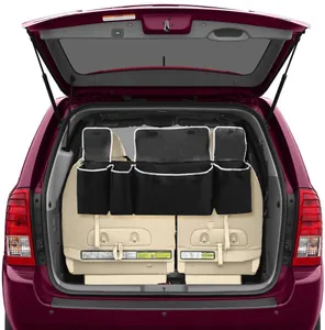 Auto-Rücksitz-Organizer-Tasche im SUV-Kofferraum für Stauraumlösungen.