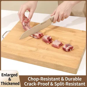 Tagliere in bambù spesso e resistente per tritare carne e affettare verdure fresche