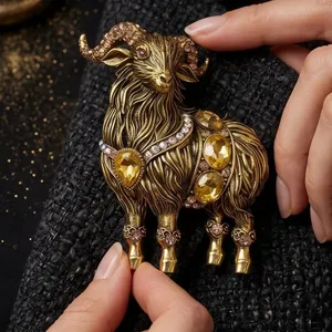 Vintage Antique Gold Zinc Alloy Rhinestone Goat Brooch For Women Men Animal Pin Fashion Clothing Jewelry Gift Accessory