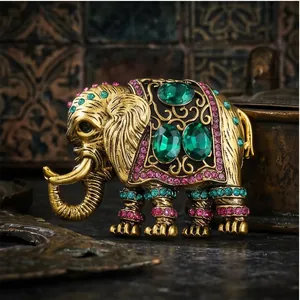 Vintage Olifant Brosche Voor Mannen Vrouwen Antiek Goud Legering Strass Dier Reversspeld Pak Jas Badge Mode Sieraden Accessoire