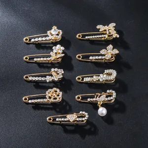 Elegant Alloy Rhinestone Brooch Pin For Women Fashion Flower Crown Swan Design Safety Pin Clothing Waist Adjustment Jewelry